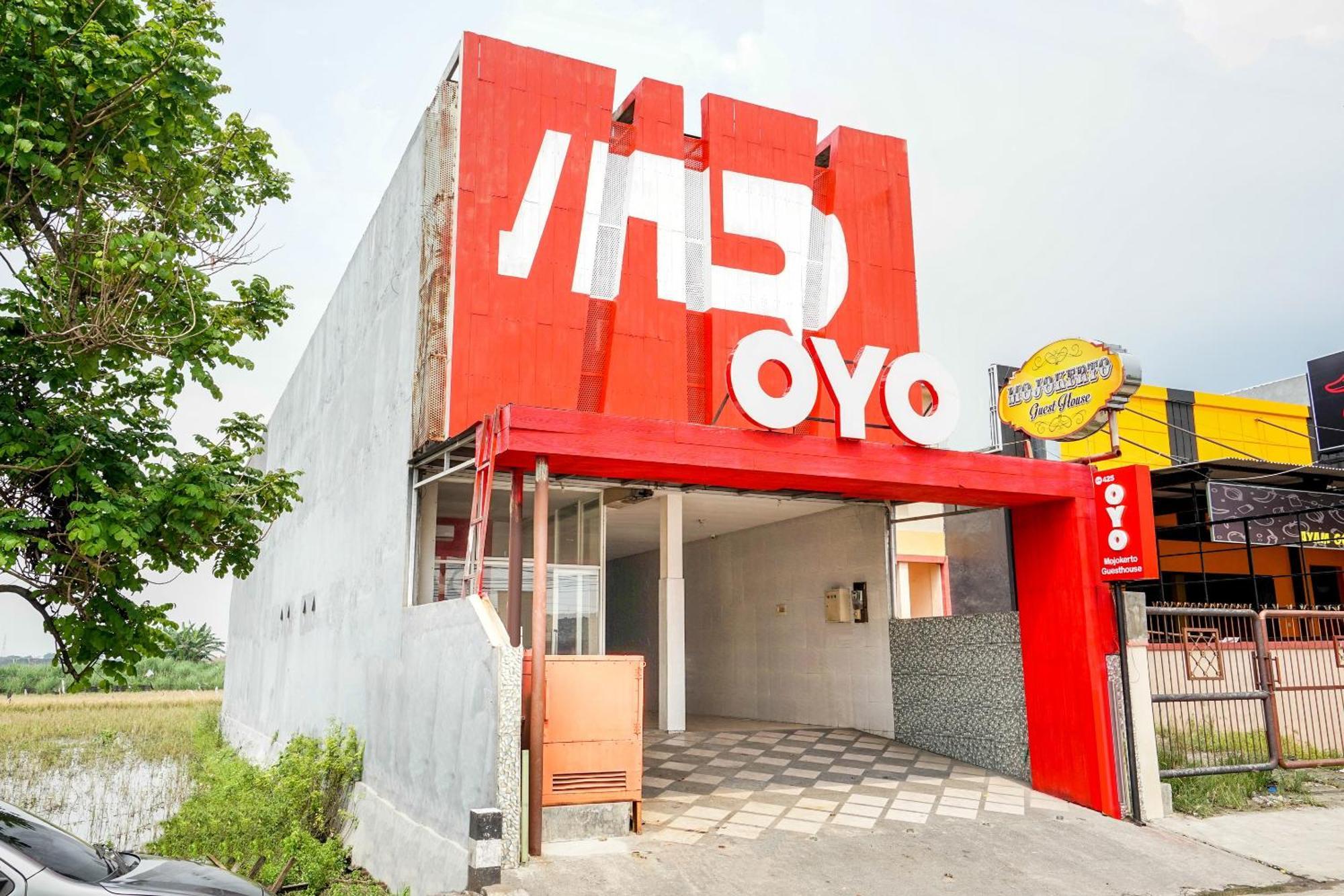 Oyo 425 Mojokerto Guesthouse Exterior photo